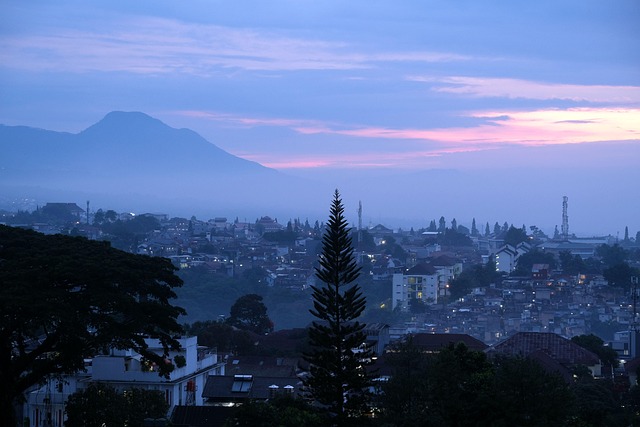UMR Kota Bandung 2026, Ini Prediksi dan Acuan Angkanya